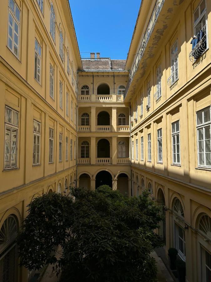 Апартаменты Old Town Apart Будапешт Экстерьер фото
